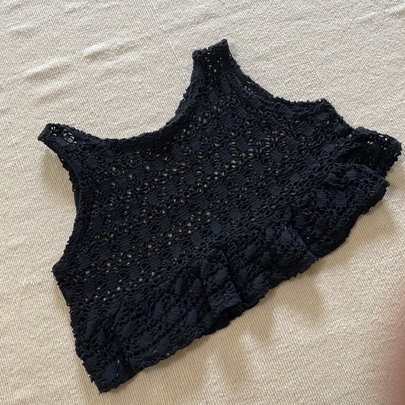 Black Trendy Crop Crochet Ruffled Hemline Top P/A1363/2 - Picture 5 of 7